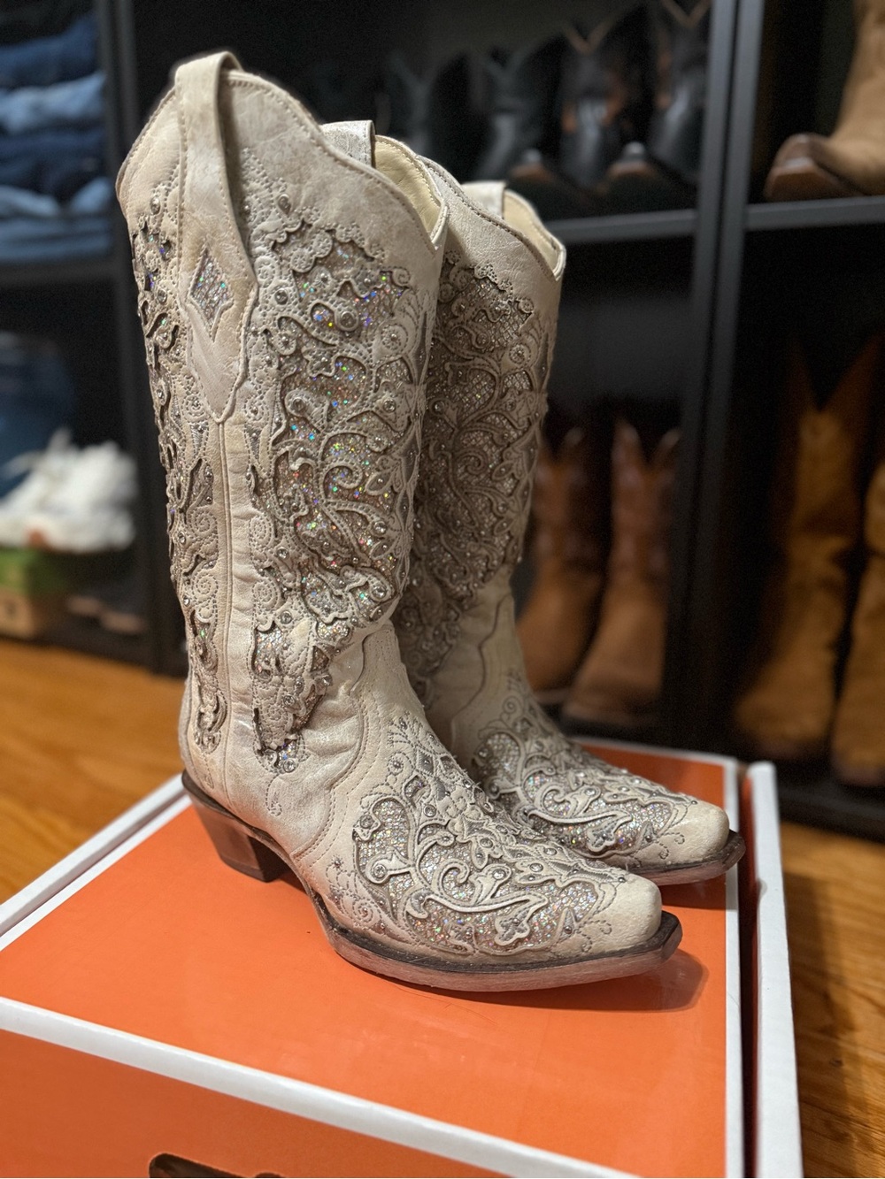 Corral glittery inlay Embellished Cream Western Cowgirl Boots for Women 7.5